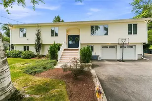 84 Kimberly Ln, Cranston, RI 02921 - Photo 2