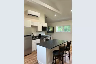 21 Murphy Circle Circle #B, Middletown, RI 02842 - Photo 2
