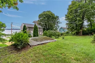 1938 Main Rd, Tiverton, RI 02878 - Photo 46