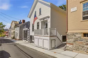 14 Barney St, Newport, RI 02840 - Photo 1