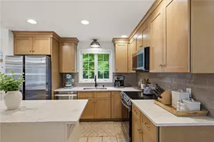122 Money Hill Rd, Glocester, RI 02814 - Photo 4