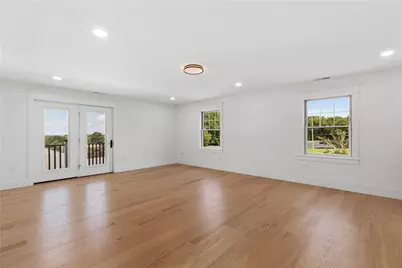 95 W Main Road, Portsmouth, RI 02871 - Photo 20