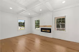 95 W Main Rd, Portsmouth, RI 02871 - Photo 6