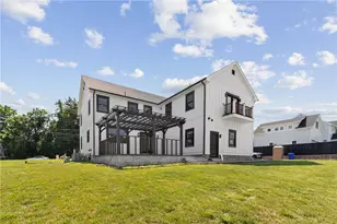 95 W Main Rd, Portsmouth, RI 02871 - Photo 36
