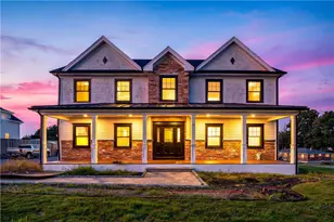 95 W Main Rd, Portsmouth, RI 02871 - Photo 1