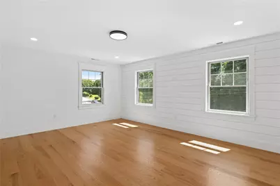 95 W Main Road, Portsmouth, RI 02871 - Photo 32