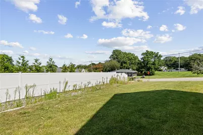 95 W Main Road, Portsmouth, RI 02871 - Photo 38