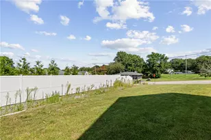 95 W Main Rd, Portsmouth, RI 02871 - Photo 38