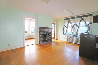 283 West Main Road, Middletown, RI 02842 - Photo 12