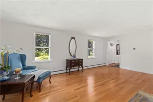 46 Middle Rd, East Greenwich, RI 02818 - Photo 4