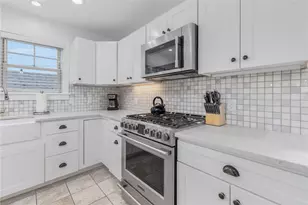 36 Beachview Terrace, Middletown, RI 02842 - Photo 6