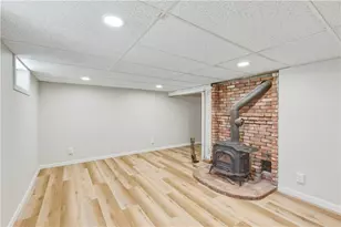 3 Sundale Rd, Cranston, RI 02921 - Photo 32