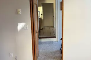 100 Puritan Dr, Warwick, RI 02888 - Photo 8