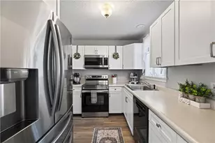 735 Willett Ave, East Providence, RI 02915 - Photo 10