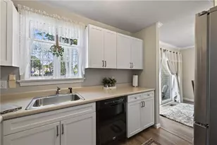 735 Willett Ave, East Providence, RI 02915 - Photo 12