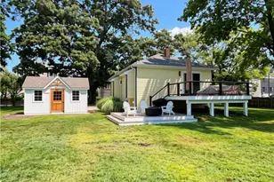 34 Wuddall Ave, Warwick, RI 02889 - Photo 2