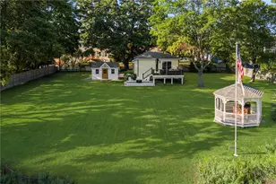 34 Wuddall Ave, Warwick, RI 02889 - Photo 4