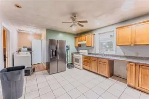 95 Laura St, Providence, RI 02907 - Photo 18