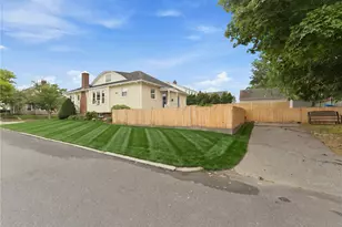 47 Friendly Rd, Cranston, RI 02910 - Photo 4