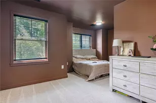 2 Overhill Rd, Warren, RI 02885 - Photo 12