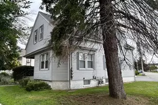 1821 Cranston St, Cranston, RI 02920 - Photo 2