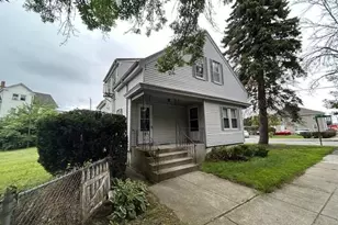 1821 Cranston St, Cranston, RI 02920 - Photo 1