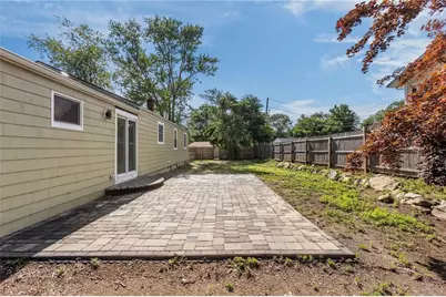 61 Cactus Street, Warwick, RI 02886 - Photo 4