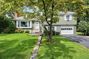 10 Cherry Ln, Barrington, RI 02806 - Photo 2