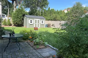 10 Cherry Ln, Barrington, RI 02806 - Photo 4