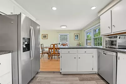 10 Cherry Lane, Barrington, RI 02806 - Photo 12