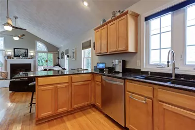 1421 Douglas Avenue #L, North Providence, RI 02904 - Photo 16
