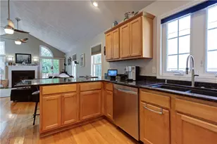 1421 Douglas Ave, North Providence, RI 02904 - Photo 16