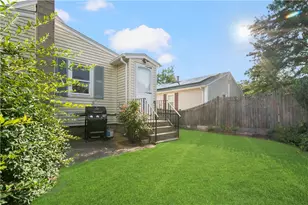 135 Sandringham Ave, Providence, RI 02908 - Photo 28