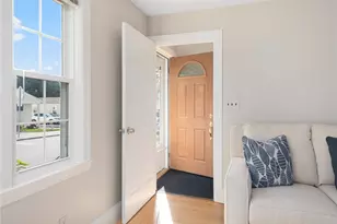135 Sandringham Ave, Providence, RI 02908 - Photo 6
