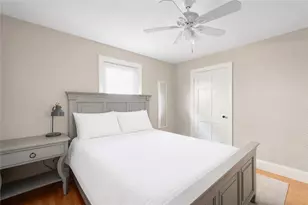 135 Sandringham Ave, Providence, RI 02908 - Photo 16