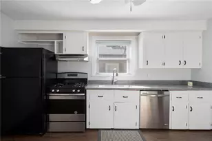 135 Sandringham Ave, Providence, RI 02908 - Photo 12