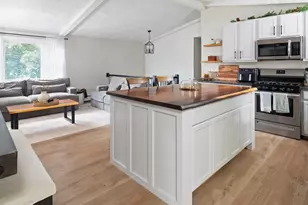 23 Woodcrest Dr, Johnston, RI 02919 - Photo 8