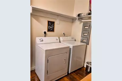 589 Atwells Avenue, Providence, RI 02909 - Photo 10