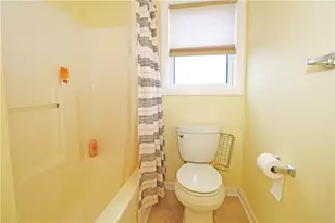 359 Main Rd, Tiverton, RI 02878 - Photo 36
