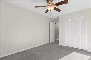 752 Quaker Ln, Warwick, RI 02818 - Photo 20