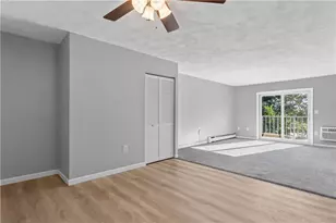 752 Quaker Ln, Warwick, RI 02818 - Photo 6