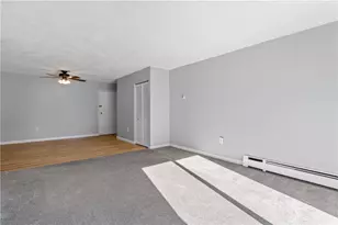 752 Quaker Ln, Warwick, RI 02818 - Photo 8