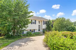 8 Bratt Ln, West Warwick, RI 02893 - Photo 2