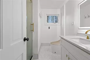 9 Country Pkwy, North Providence, RI 02911 - Photo 24