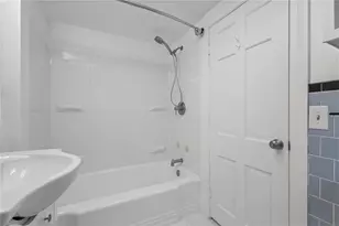 9 Country Pkwy, North Providence, RI 02911 - Photo 30