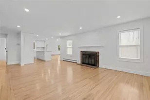 9 Country Pkwy, North Providence, RI 02911 - Photo 14