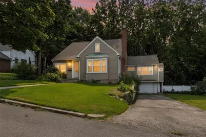 9 Country Parkway, North Providence, RI 02911 - Photo 2