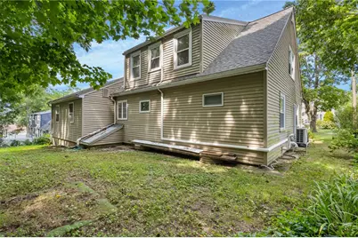 9 Country Parkway, North Providence, RI 02911 - Photo 4