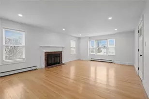 9 Country Pkwy, North Providence, RI 02911 - Photo 12