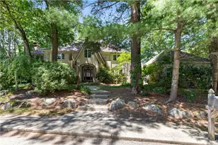7 Kings Row, Cumberland, RI 02864 - Photo 2